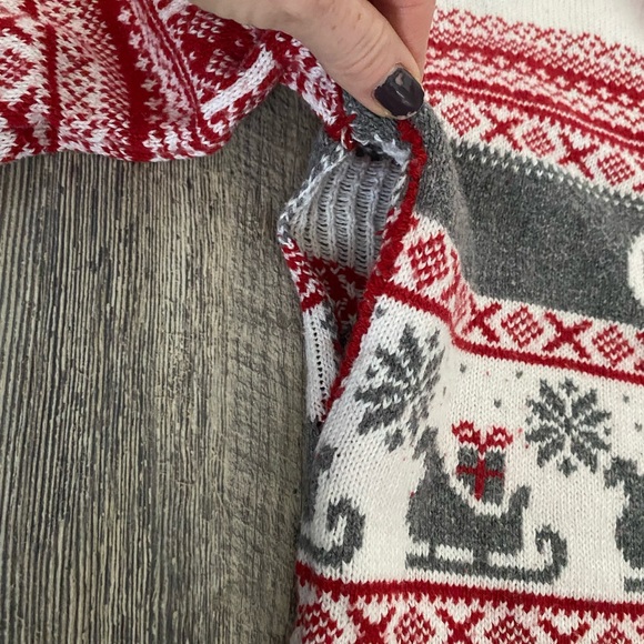 Festive holiday sweater - Picture 3 of 4